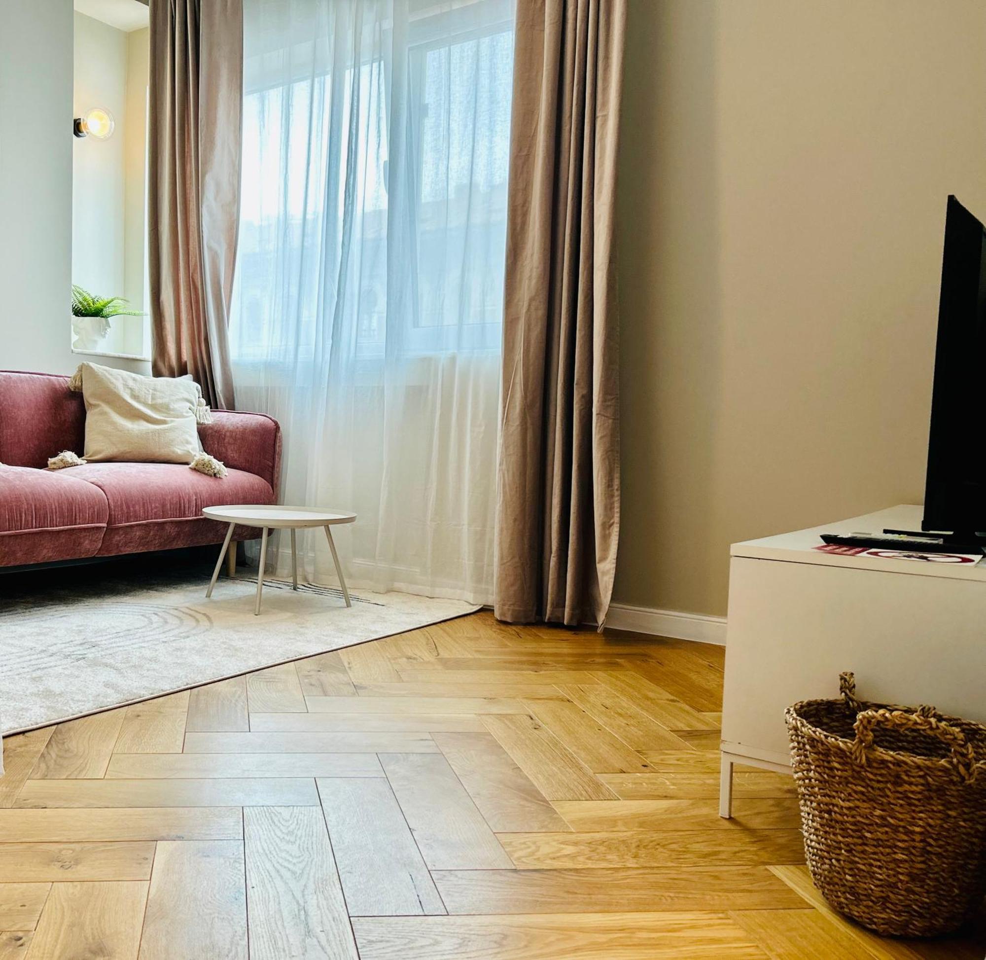 Ultracentral Lux Boutique 1Br Ap Near Subway Bucarest Exterior foto